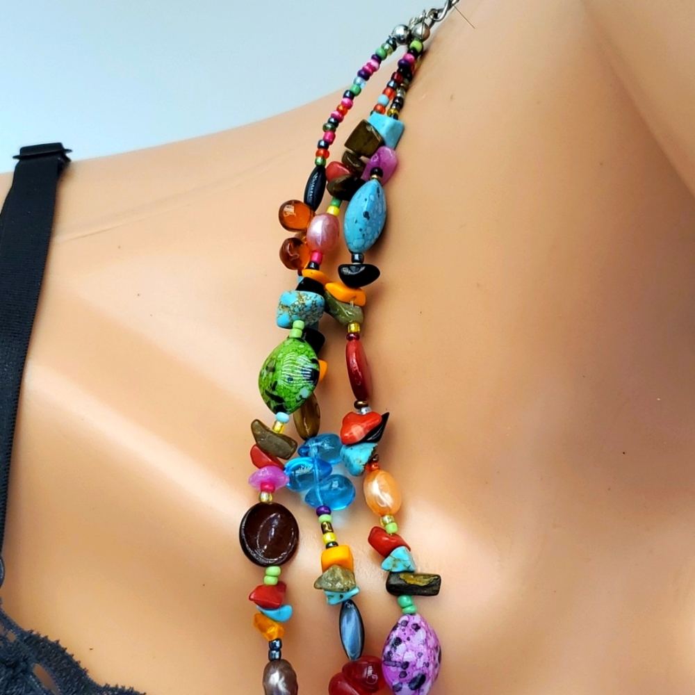 BEAUTIFUL Glass & Beads Necklace - Picture 6 of 8